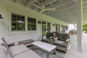 4 Lee Lane, Wainscott