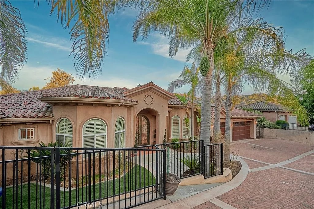 16119 Greens Ct