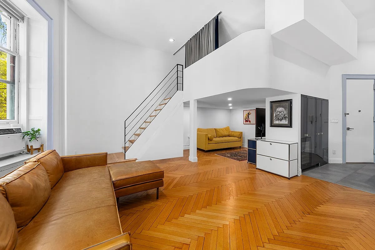 22 West 76th Street #2A