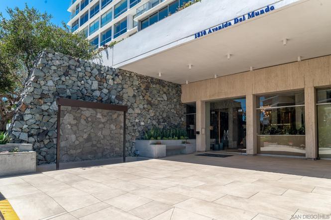 1810 Avenida Del Mundo #205