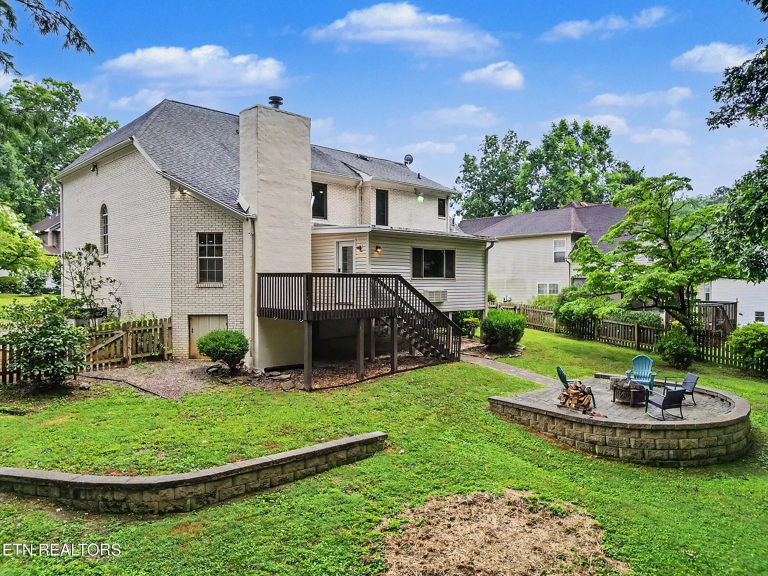 5516 Oakside Drive