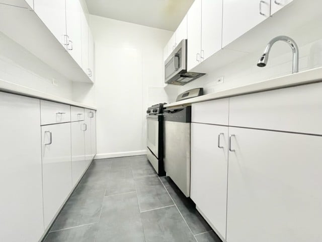 157 East 57th Street, #7B