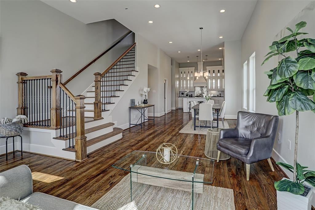 2020 Mcgowen St, #19