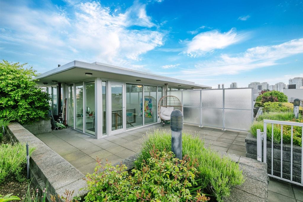 221 Union St, #906