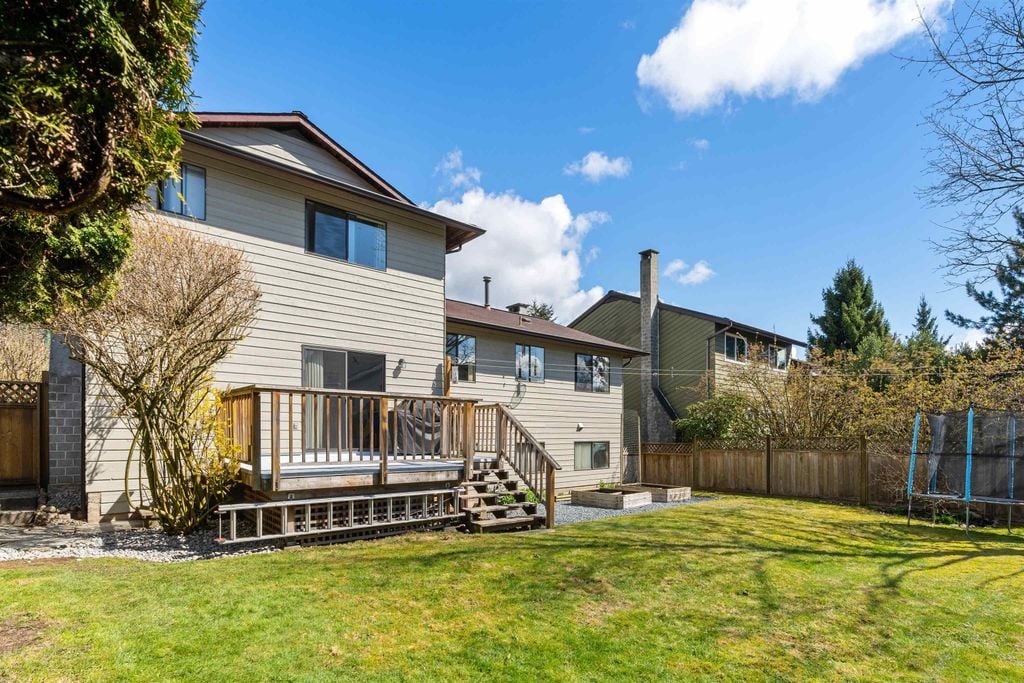 2329 Kirkstone Rd