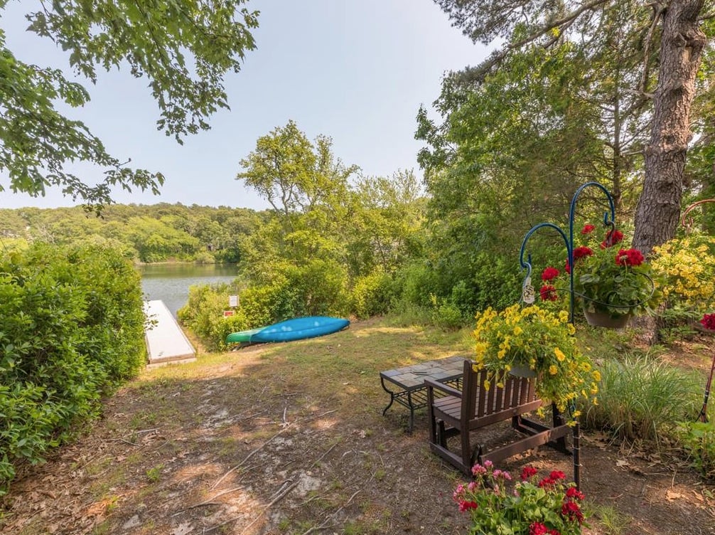 6 Fresh Pond Rd