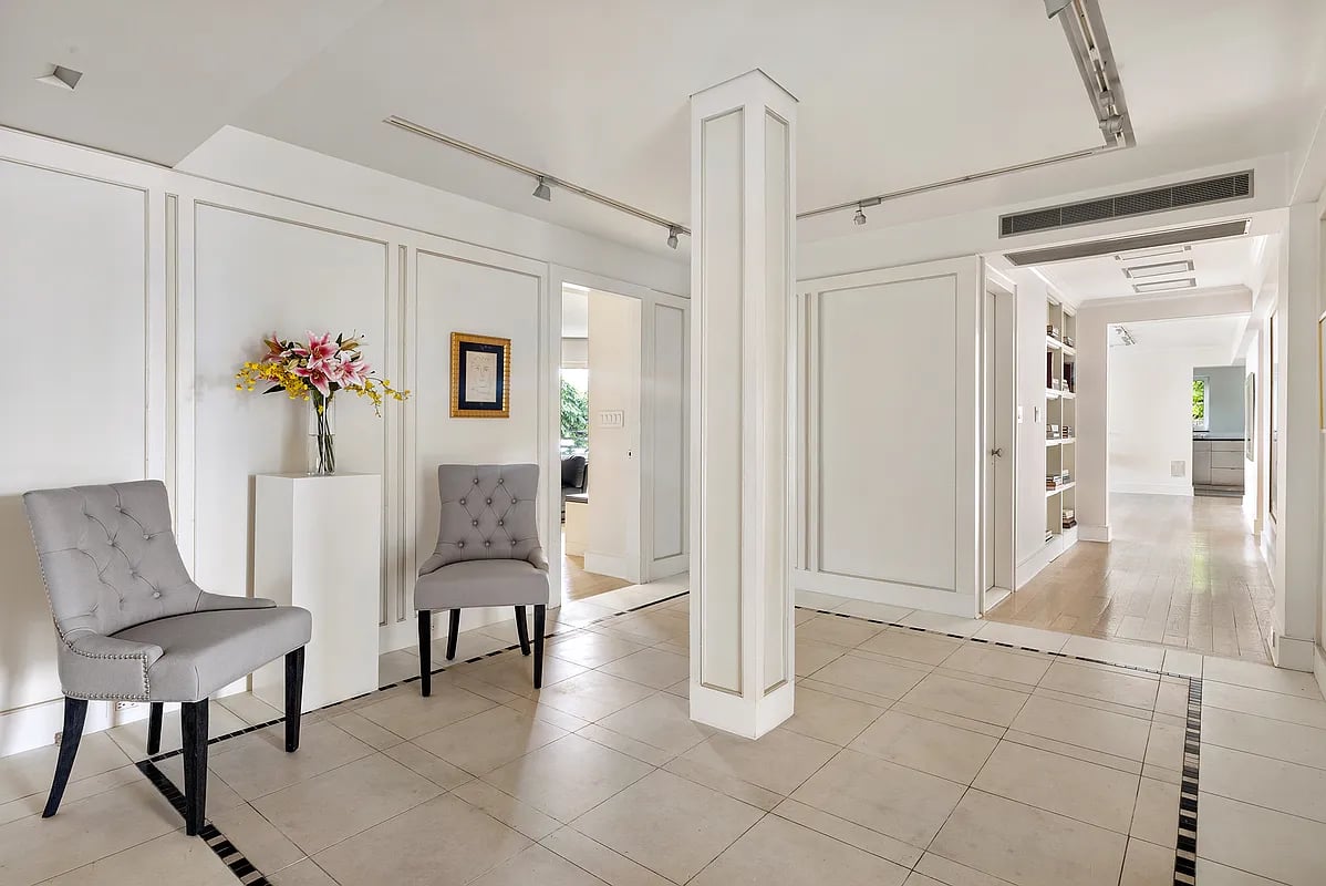 196 E 75th St #18CDE