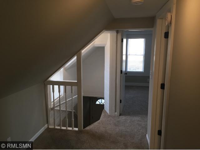 812 Cook Ave E