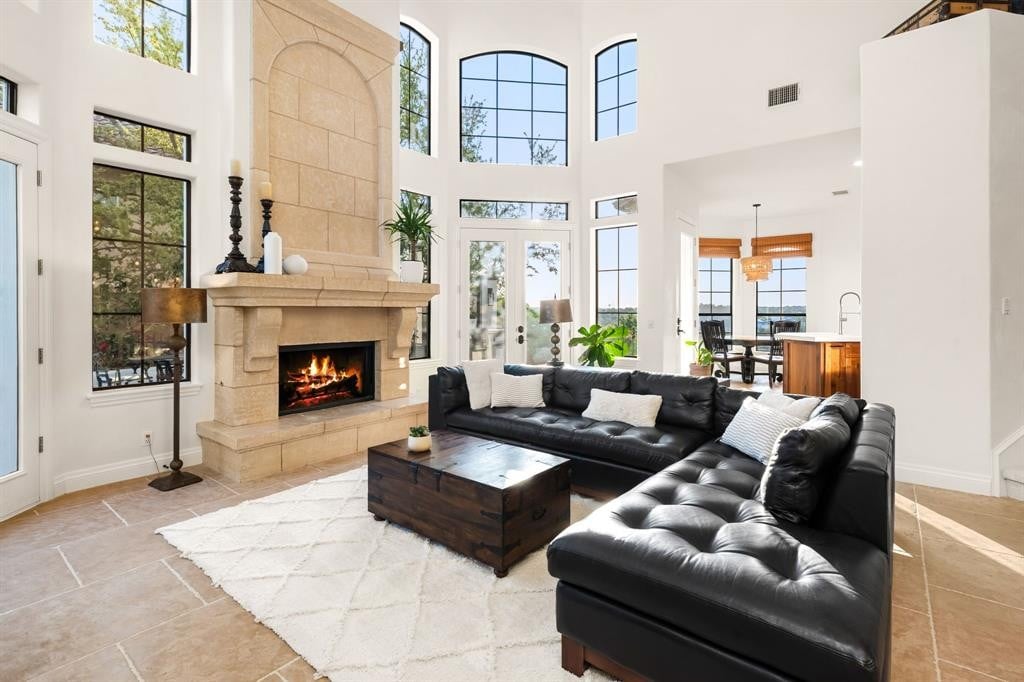 Sold in Lake Pointe
