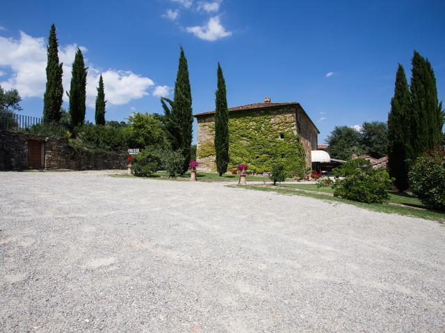 Enchanting Countryside Estate in Arezzo