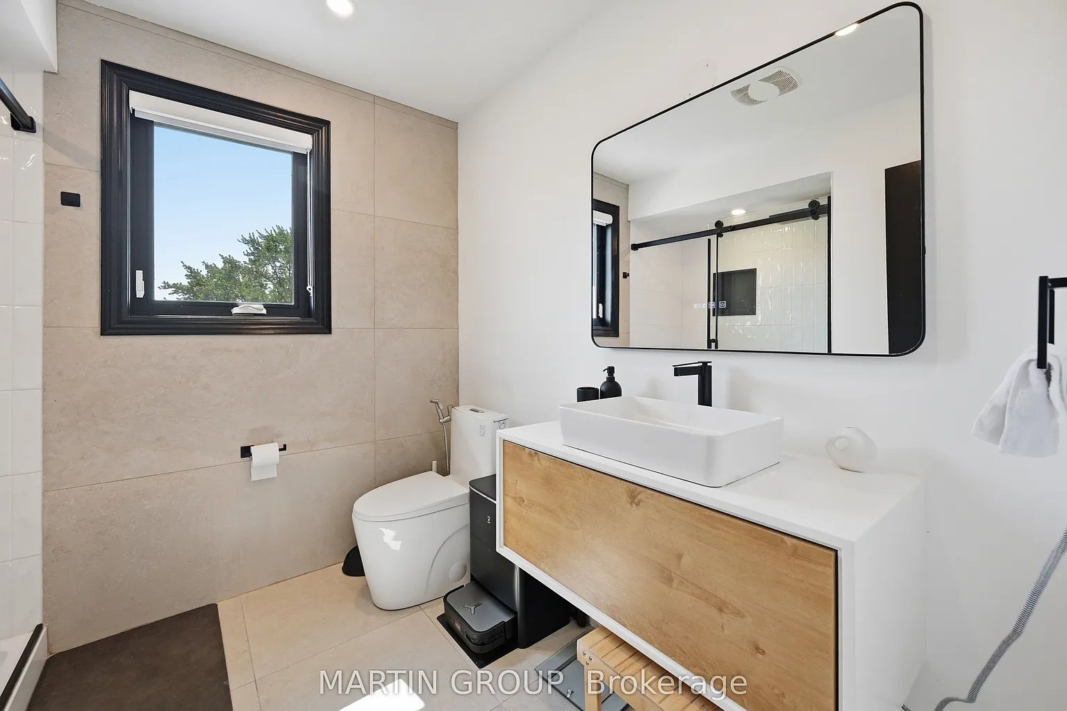 376 Carrier Ln