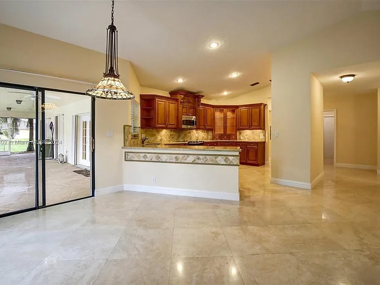 11900 NW 18th Ct
