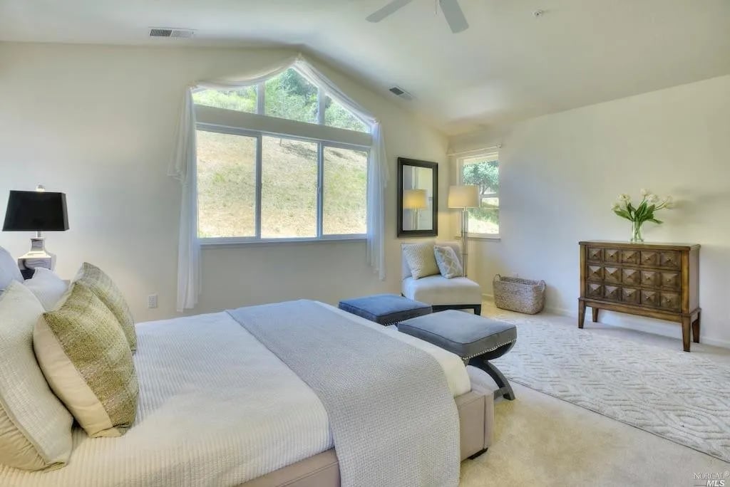 3 Ridge Ct