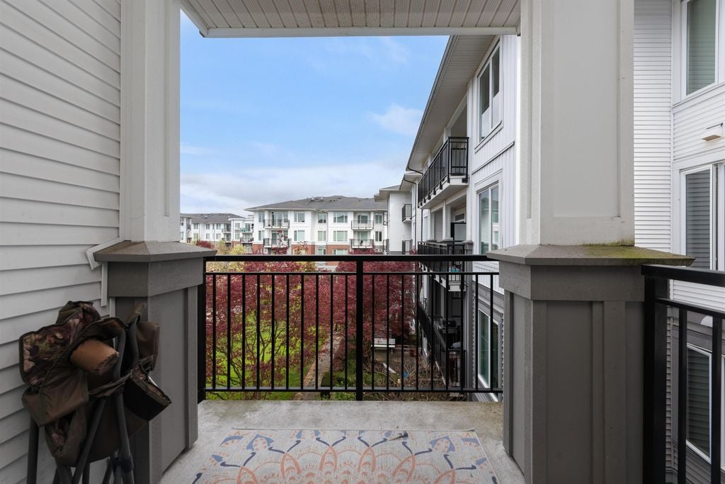 9399 Odlin Rd, #318