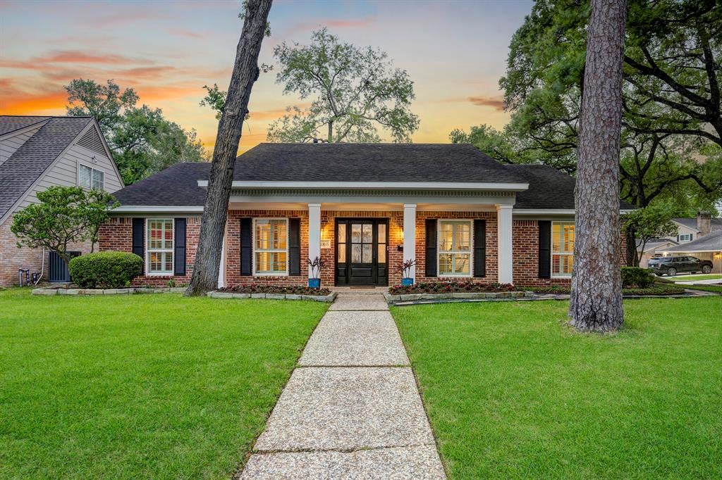 13635 Pebblebrook Dr