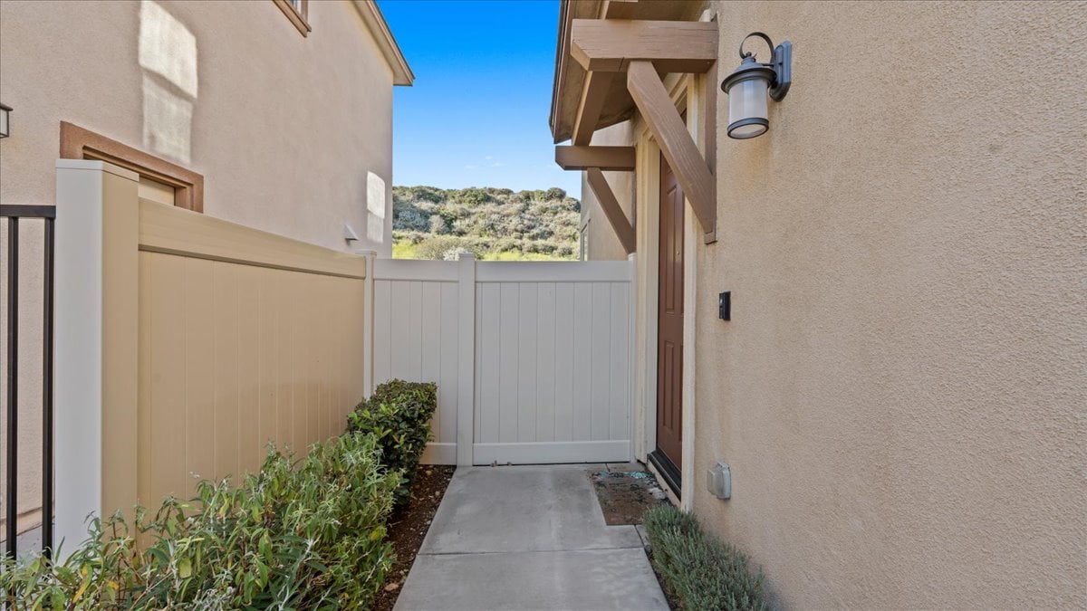 17114 Gray Pine Pl, San Bernardino, CA 92407