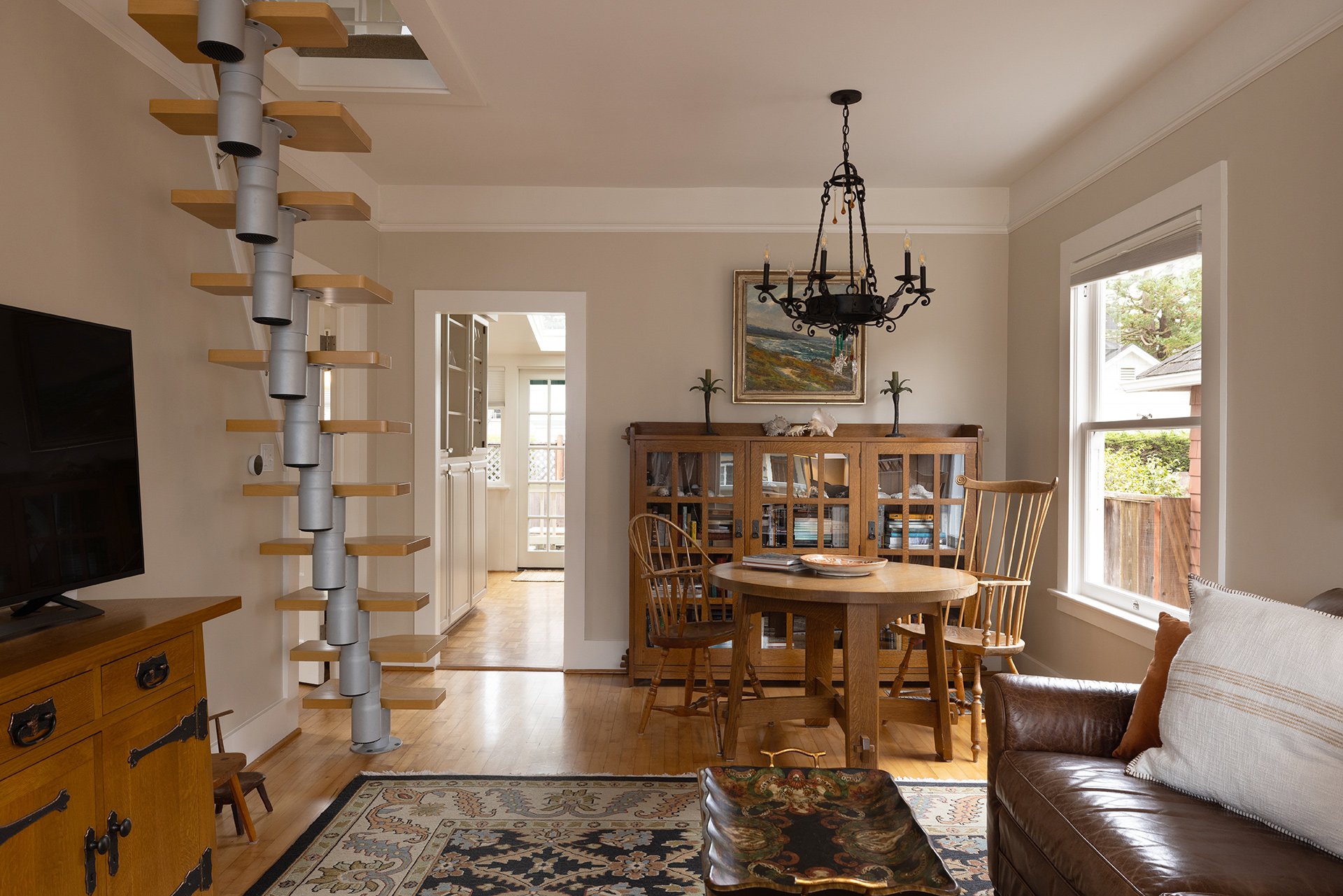 Delightful Pacific Grove Cottage - 405 Carmel Ave