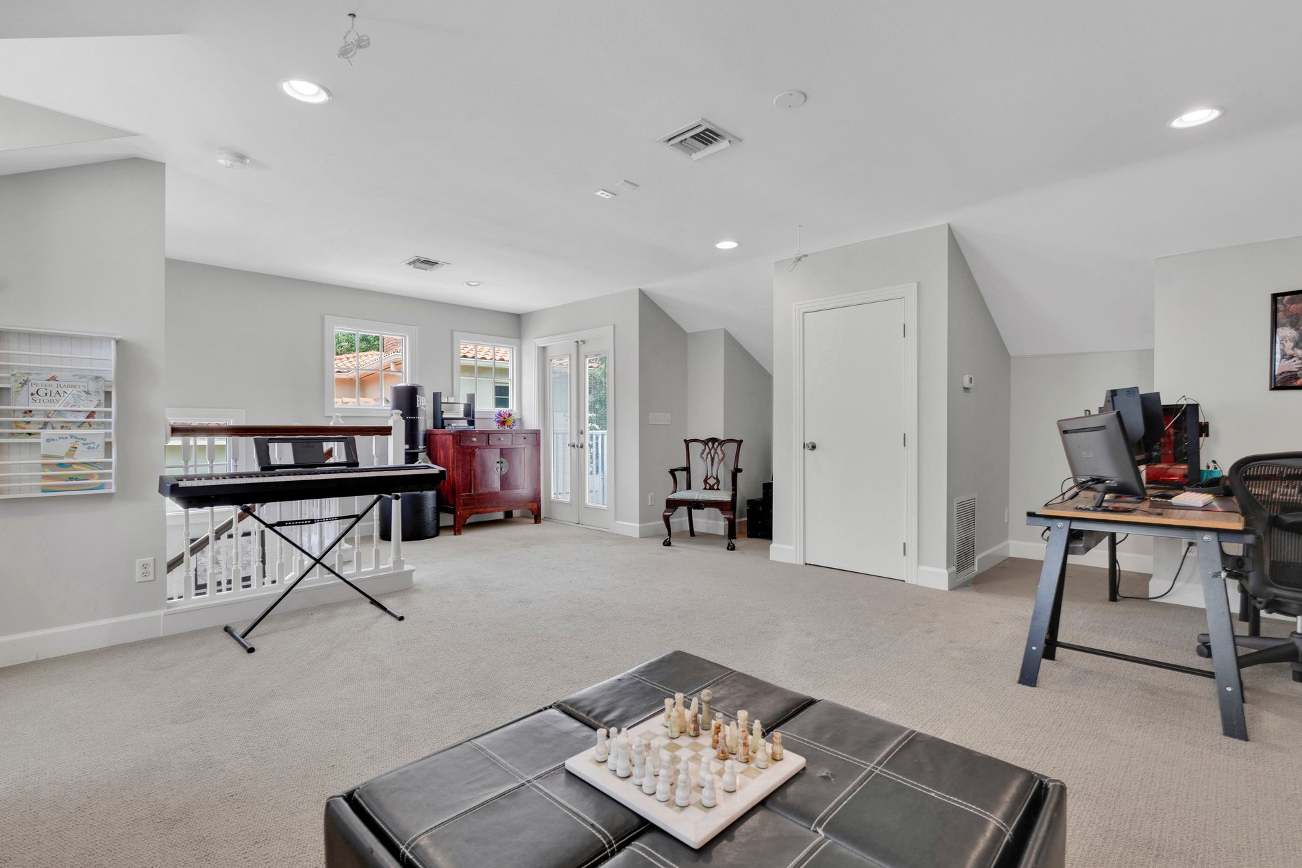 729 Alameda St