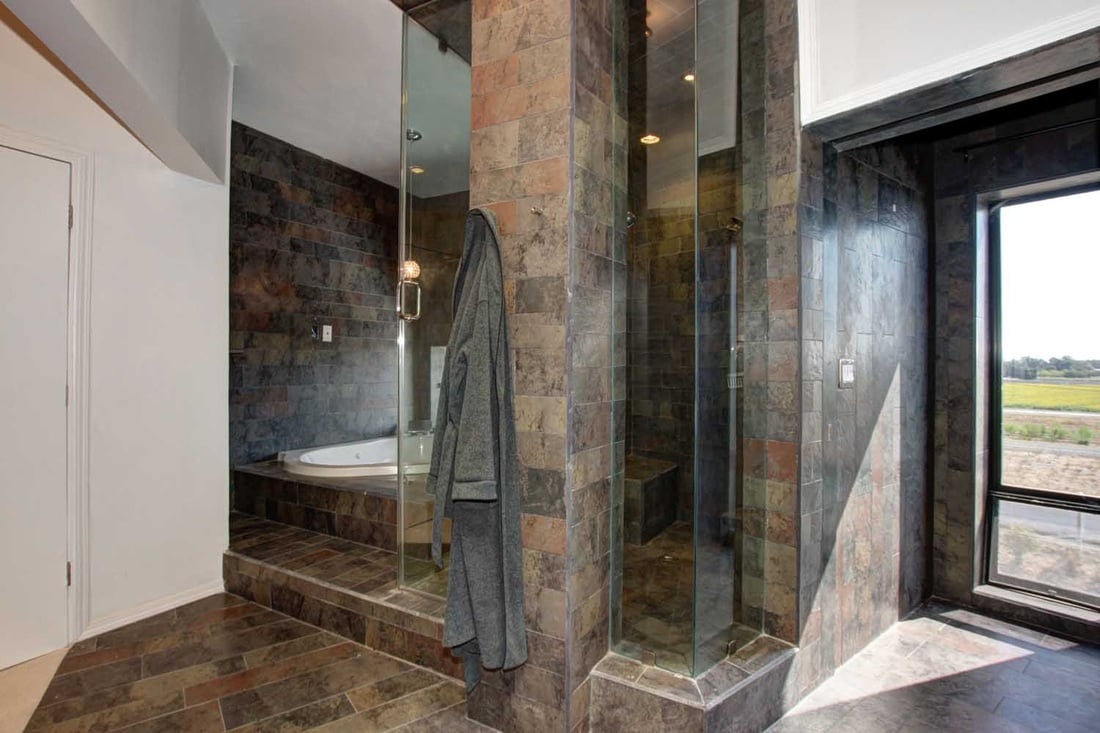 River Front Luxury Modern Home at 6333 Garden Highway!