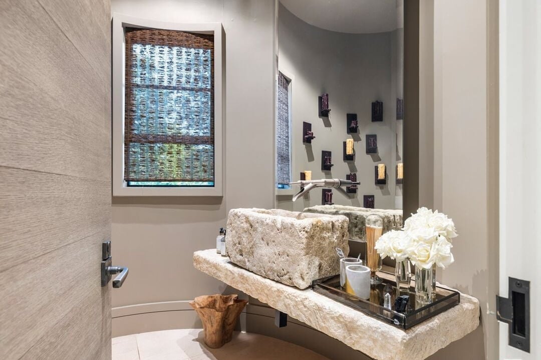 Stone Ridge Ln, 90077