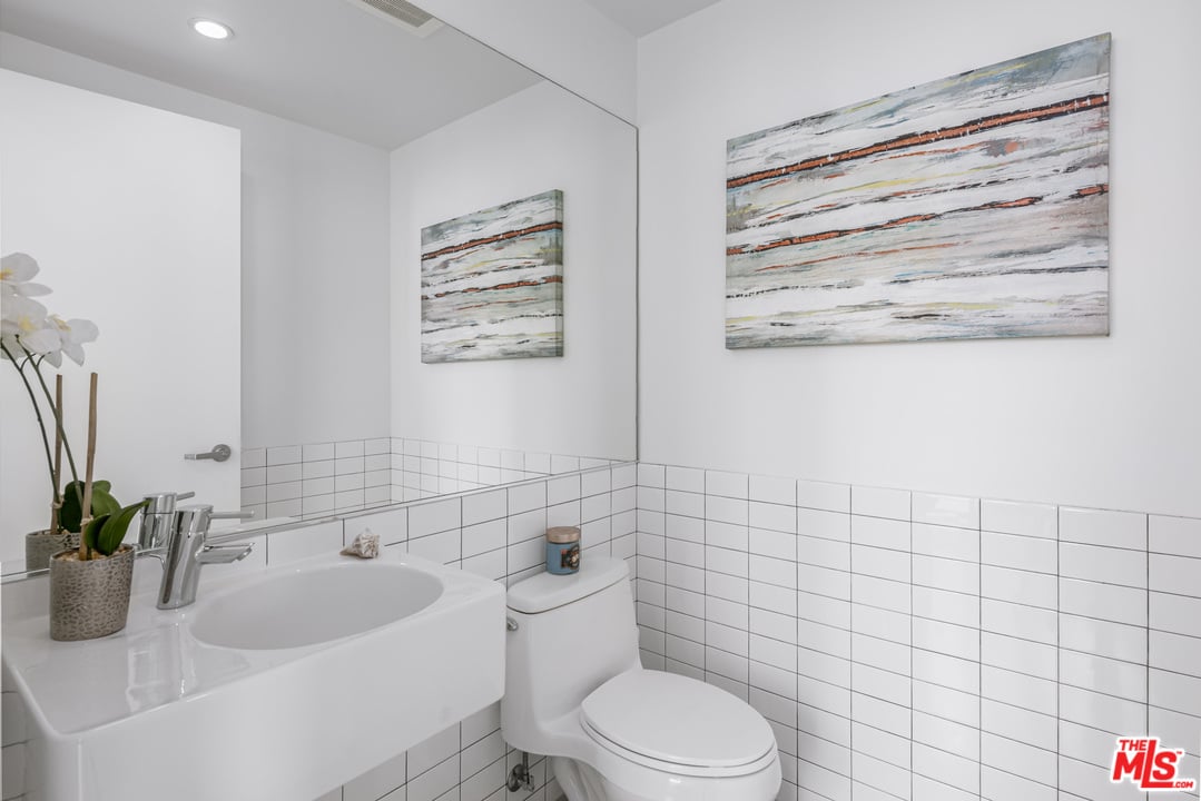 2400 Corinth Ave, Unit 21