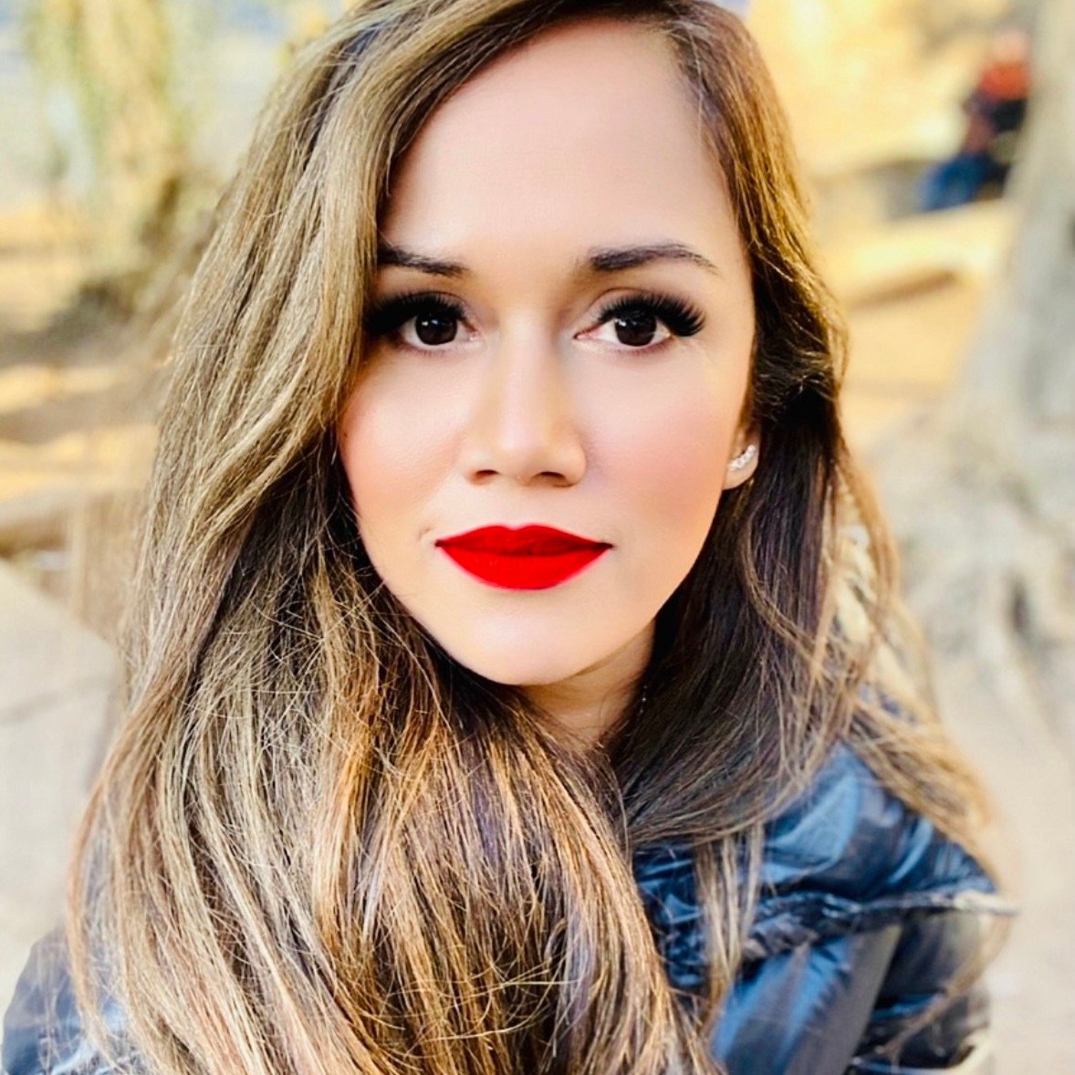 Latifa Sciore Bellevue, WA Real Estate Agent Headshot