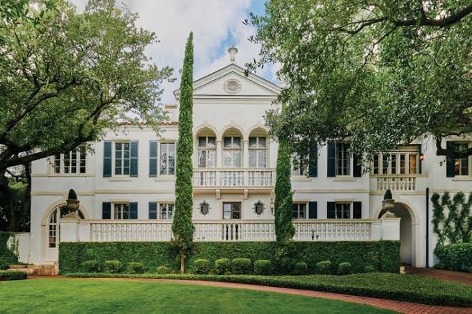 Luxury home for sale in San Antonio Texas