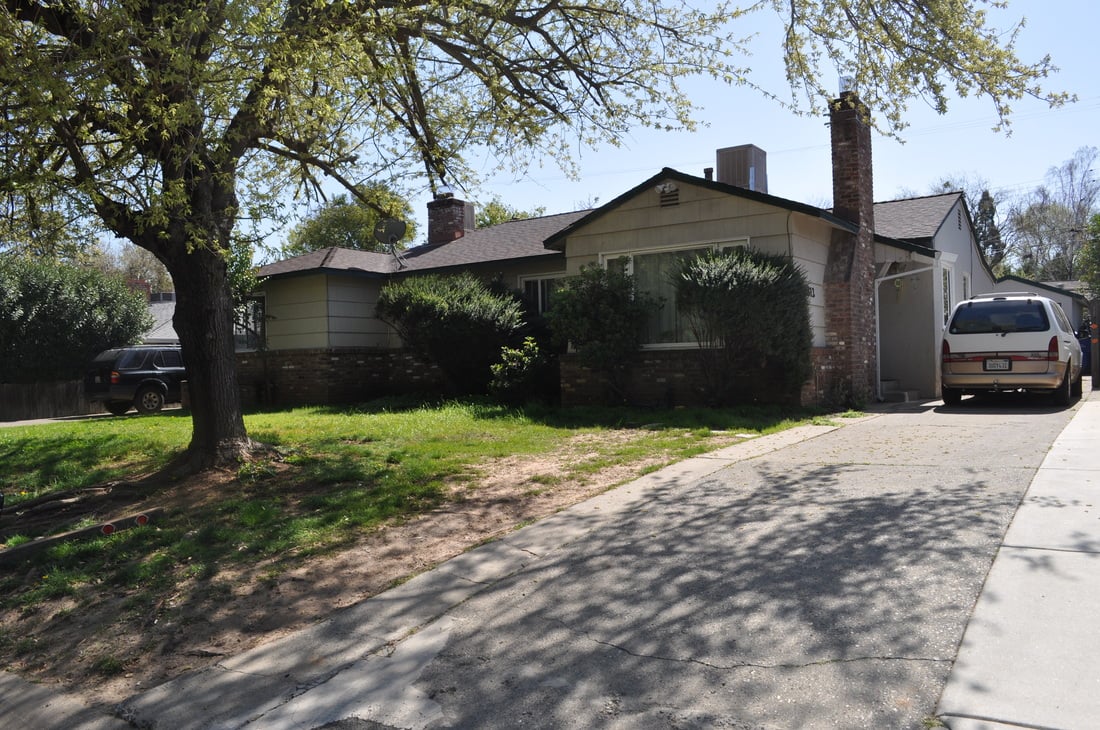 Duplex for Sale on Arden Way, Right on The Border of Arden Park!