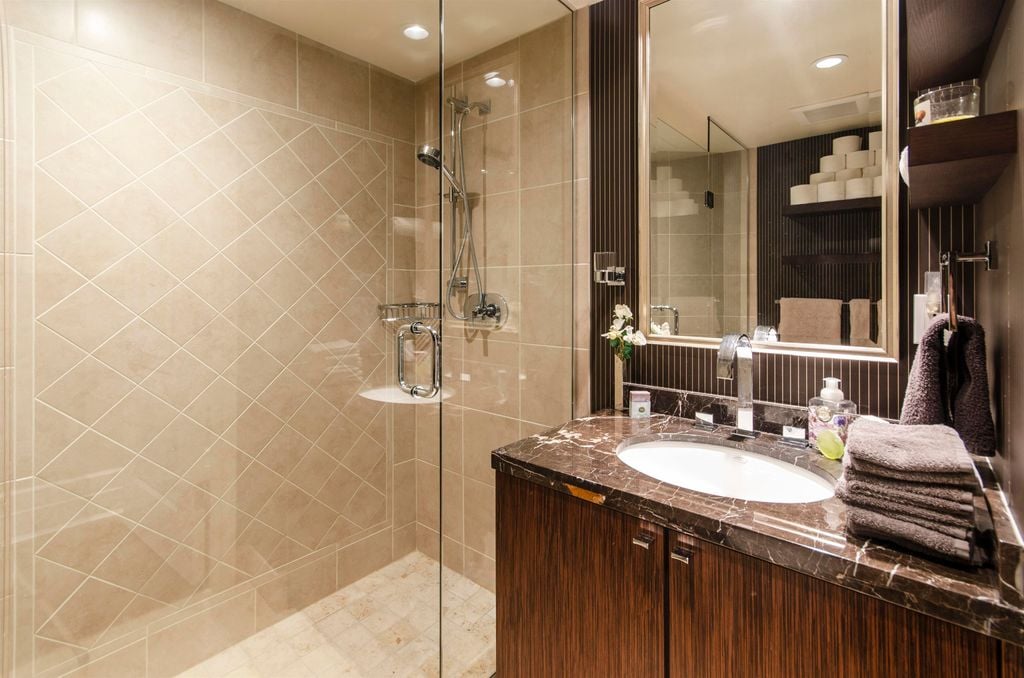 533 Waters Edge Cres, #103