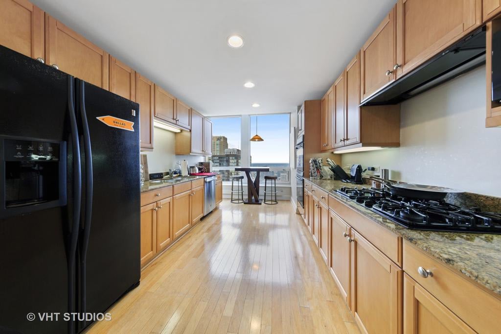 55 E Erie St #4401
