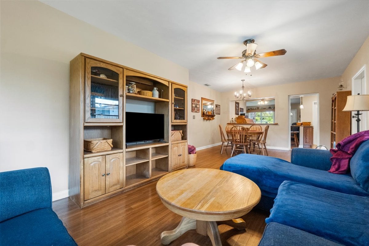 404 NE 11th Ave