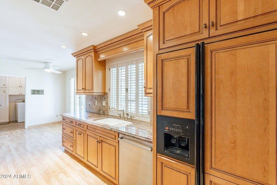 8555 E Via De Los Libros