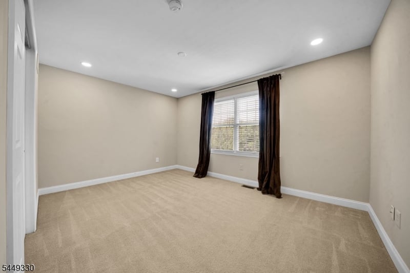 4 Middlesworth Farm Rd