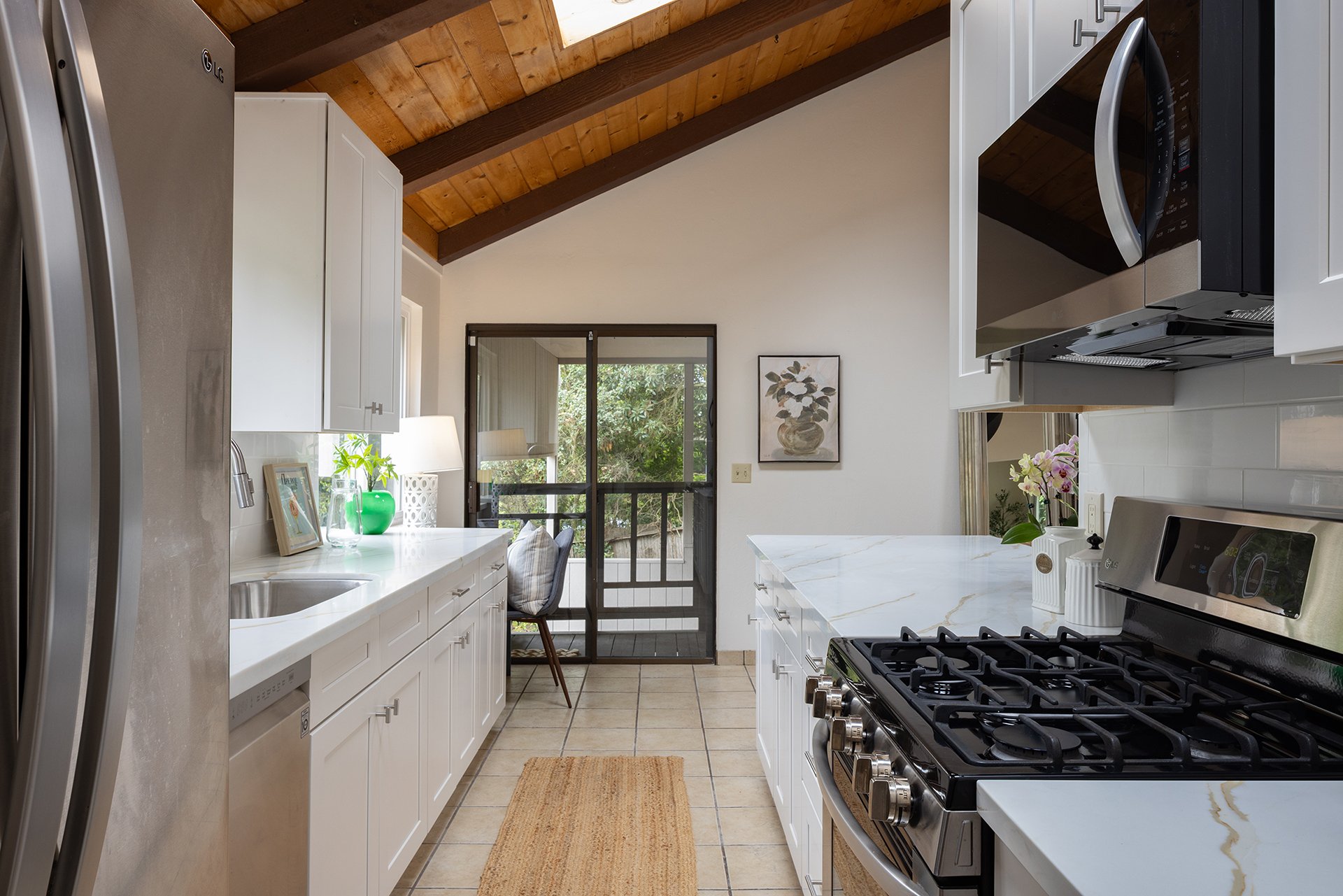 Updated Carmel Retreat - 3391 Carpenter Rd