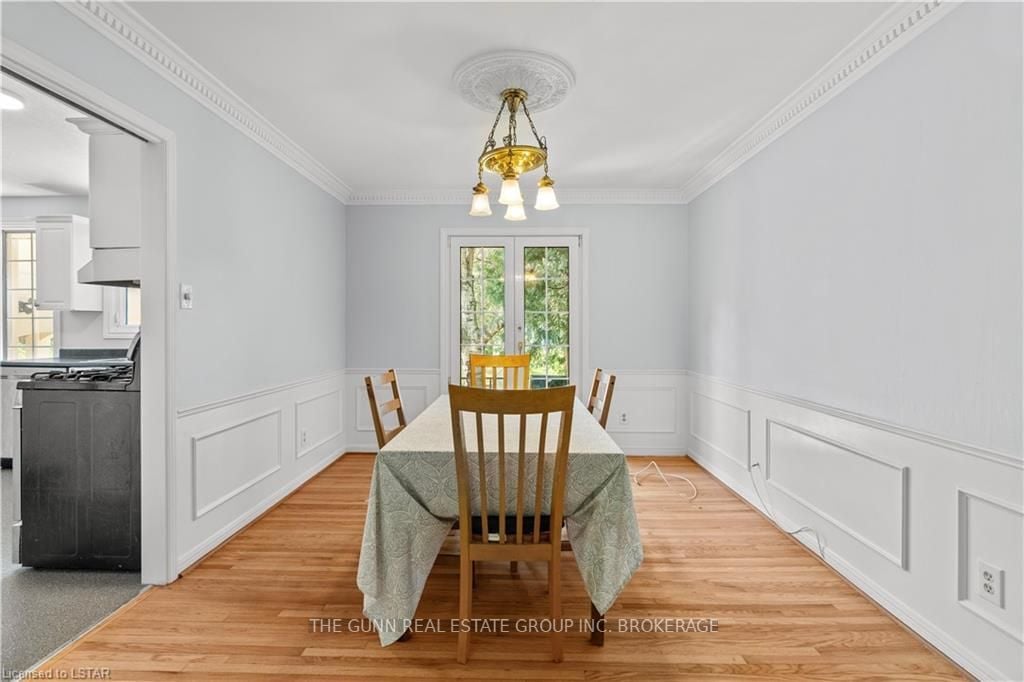 711 Griffith St