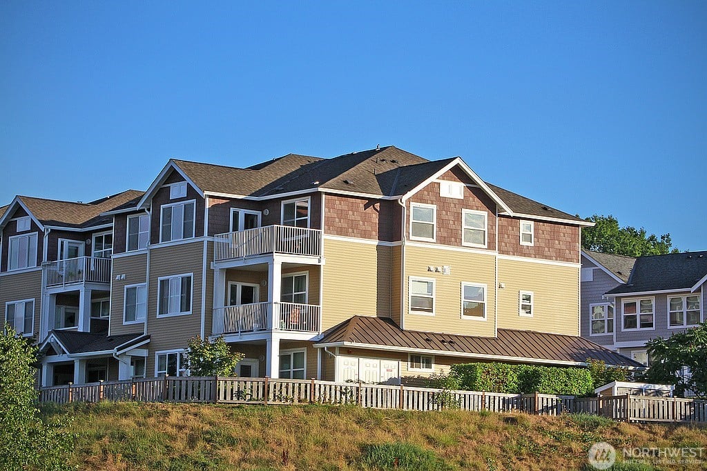 2970 SW Raymond Street #301
