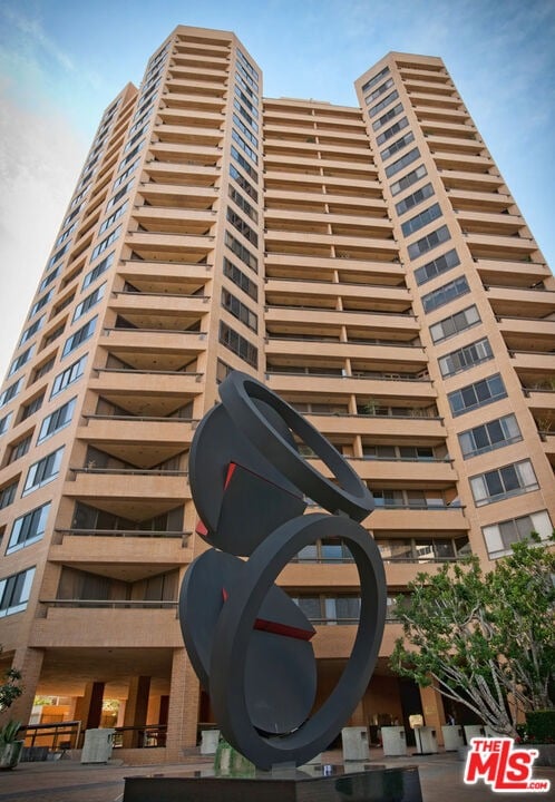 10430 Wilshire Blvd. Unit 1703