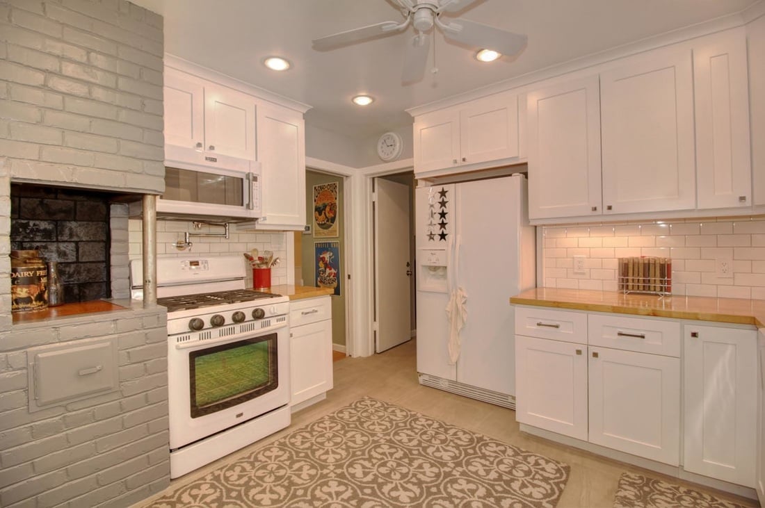 Just Listed! Updated Gorgeous South Land Park Beauty!