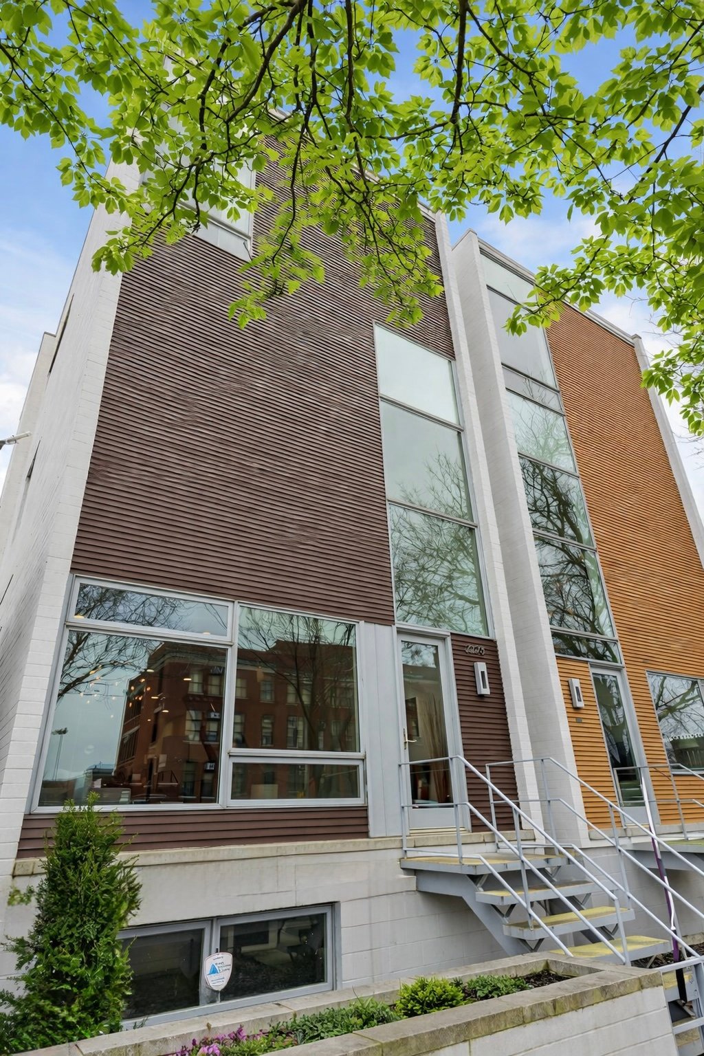 Coming Soon | 2223 W. Race Ave