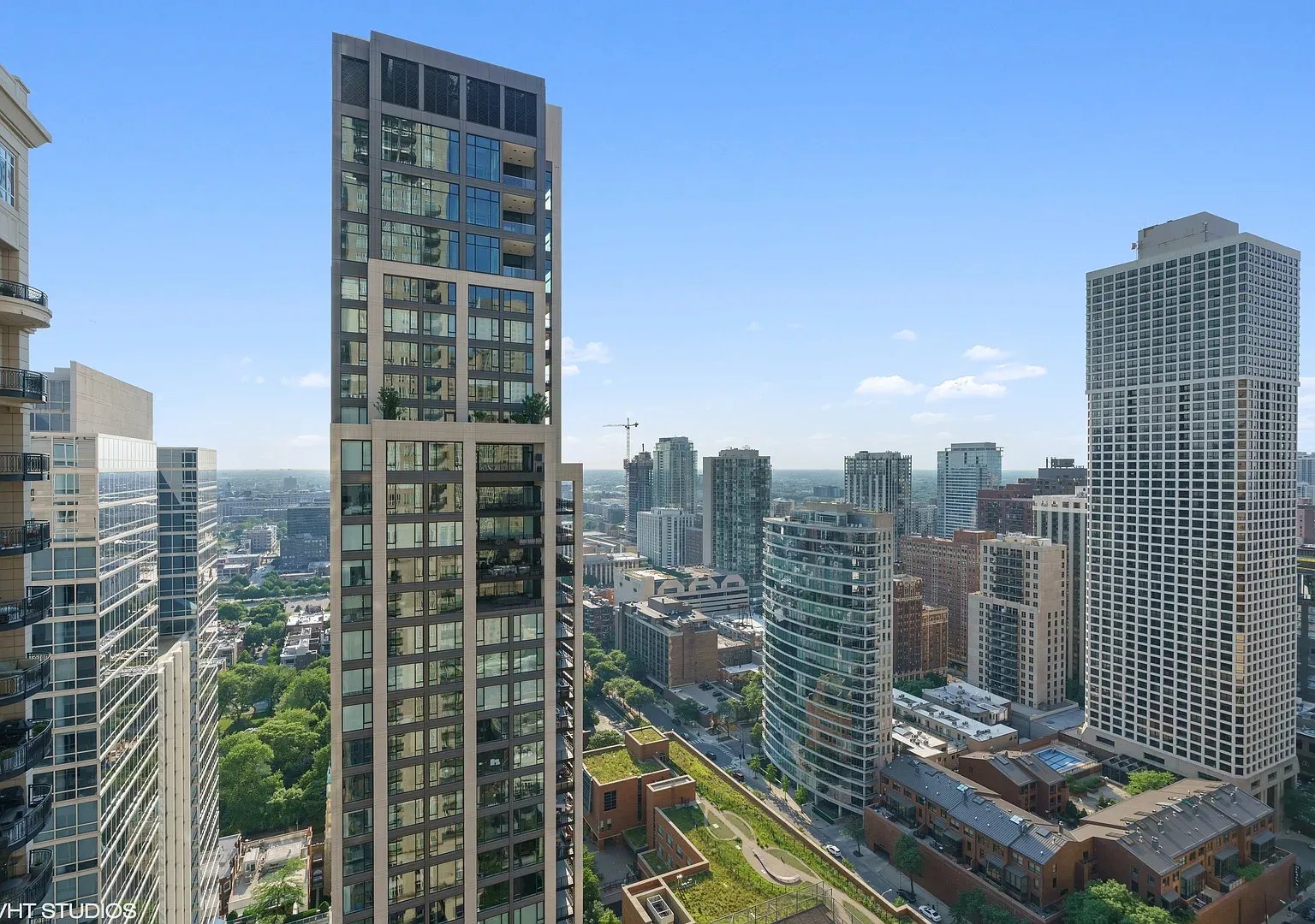 11 E Walton St APT 3201
