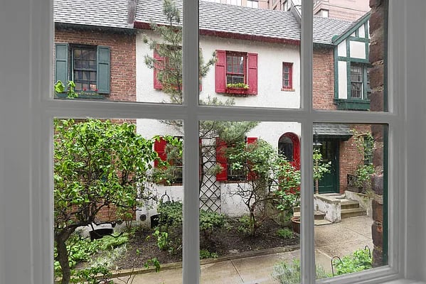 19​ ​Pomander​ ​Walk​ ​#1​ ​nyc