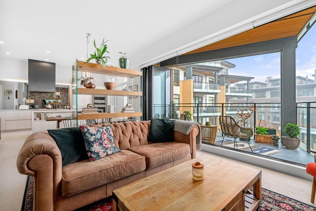 300 Salter St, #310