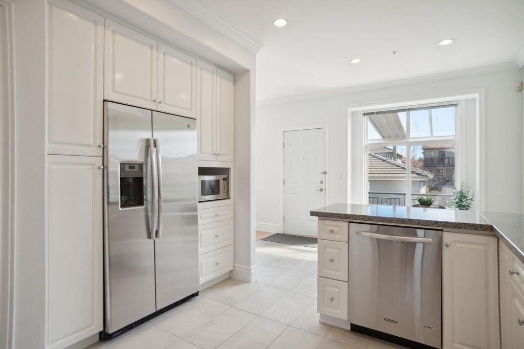 116 W 46th Ave