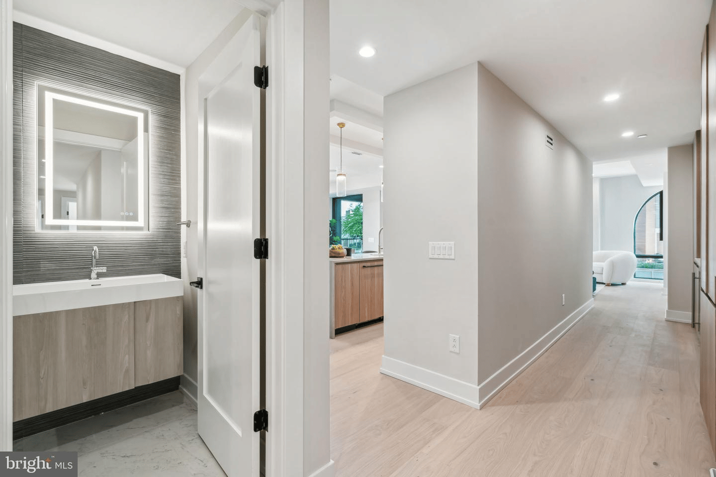 160-64 N 2nd St #601, Philadelphia, PA 19106
