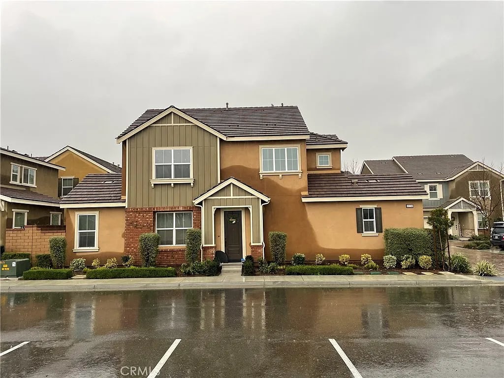 2774 E Kennedy Privado Ln