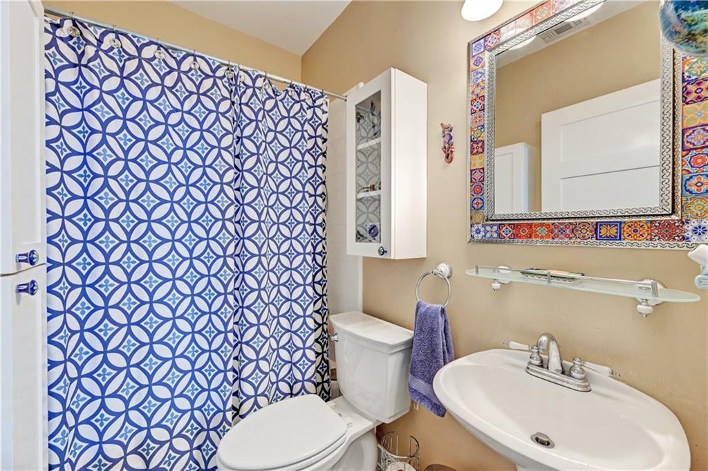 2101 Oxford Ave Unit #1