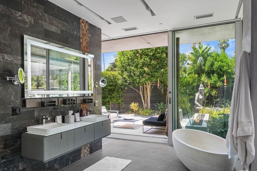 Nova Heights, Loma Vista Dr, 90210