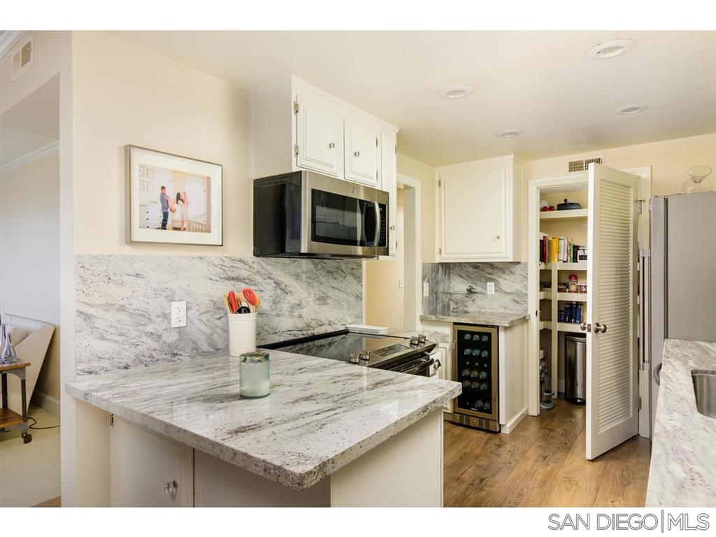 370 Rosecrans Street, Unit 305