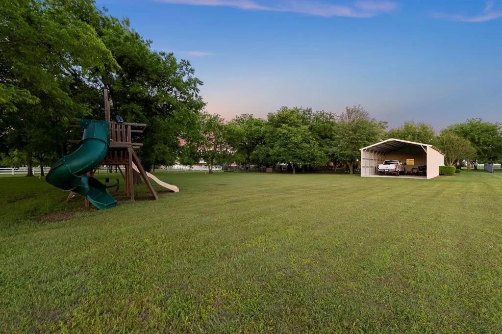10029 Tantarra Dr