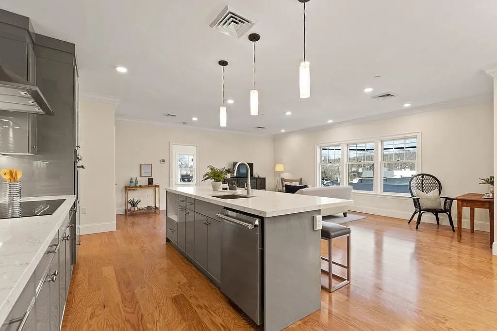 40 Elmwood Ave, #5